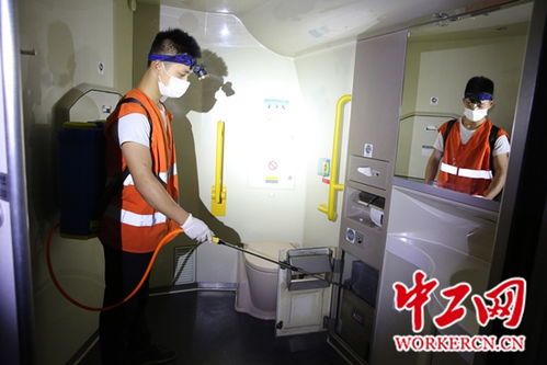 筑牢旅途健康防线 动客车全面强化消毒，以优质服务护航平安出行